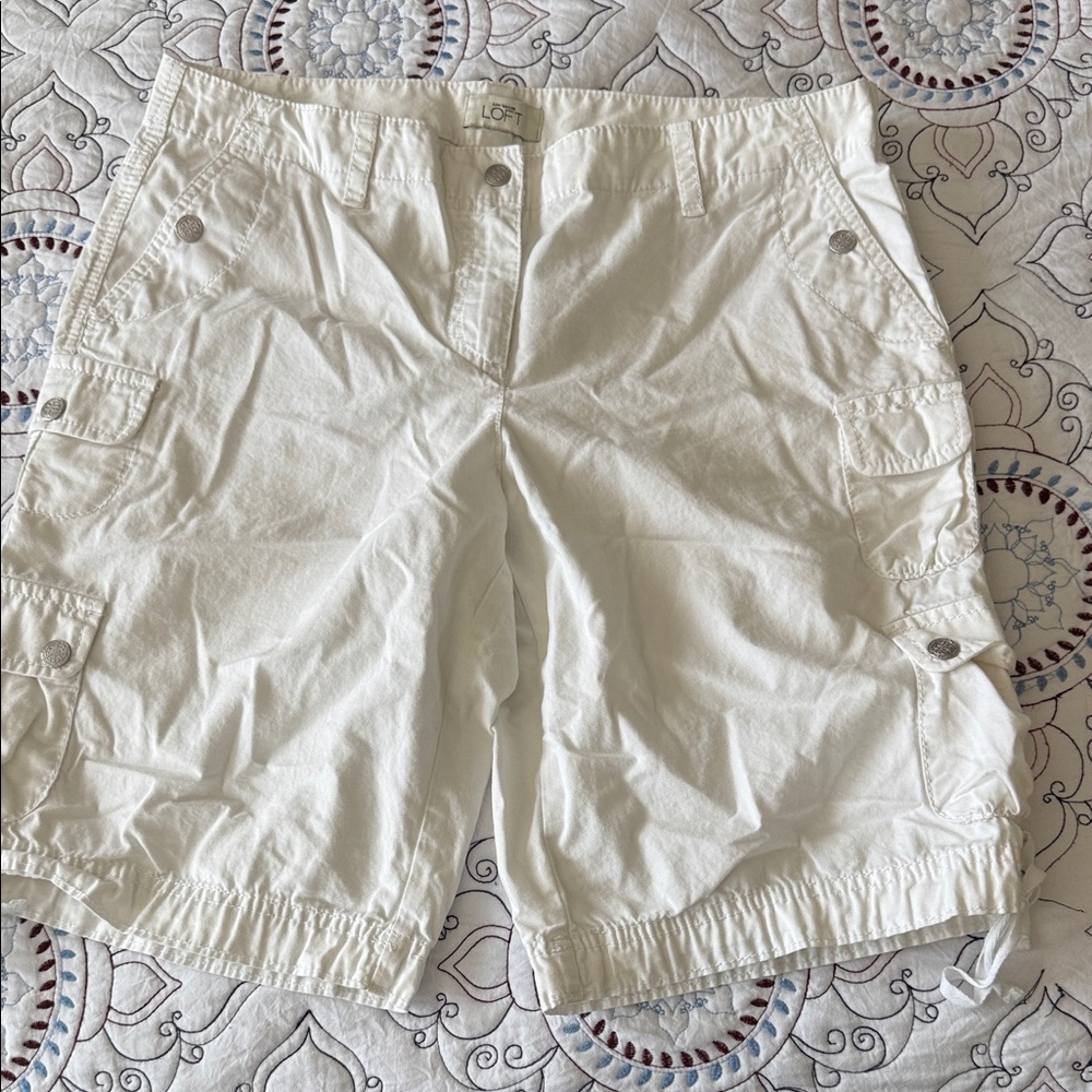 LOFT Cream Cargo Shorts for Women